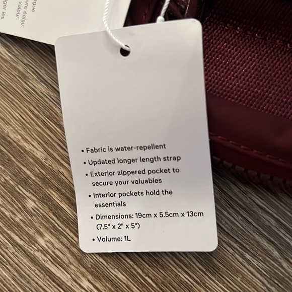 NWT Lululemon Red Merlot Everyday Belt Bag! - Picture 6 of 10
